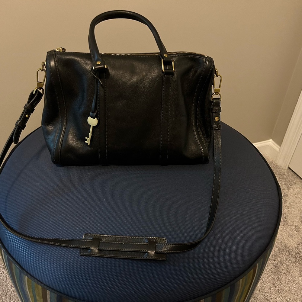 Leather Fossil purse.